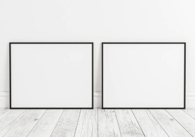 Ahşap zeminde ve beyaz duvarda çift tane 8x10 Yatay Siyah Çerçeve modeli. Ahşap zeminde iki boş poster modeli ve beyaz arka plan. 3B Hazırlama