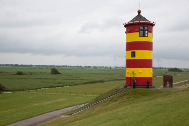 Pilsumer Leuchtturm çizgili deniz feneri