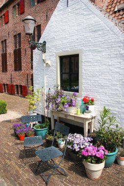 Eski tarih binasında avlu