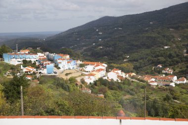 Monchique belediyesi Serra de Monchique 'de yer almaktadır ve Monchique kenti ile birlikte bir turizm merkezidir.