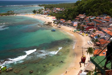 Yazın plaj manzarası ve tropik deniz manzarası