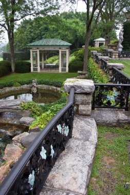 Bahçeli güzel Rockefeller malikanesi 