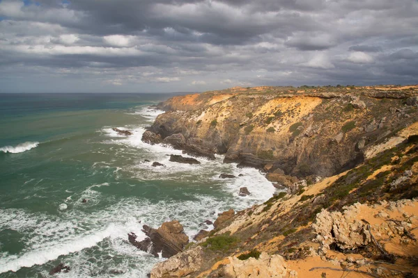 Bella Vista Della Costa Rocciosa Del Mare — Foto Stock