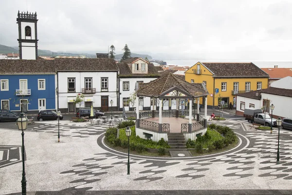 Arquitectura Típica Azores Iglesia Casas Centro Ciudad Con Patrones Geométricos —  Fotos de Stock