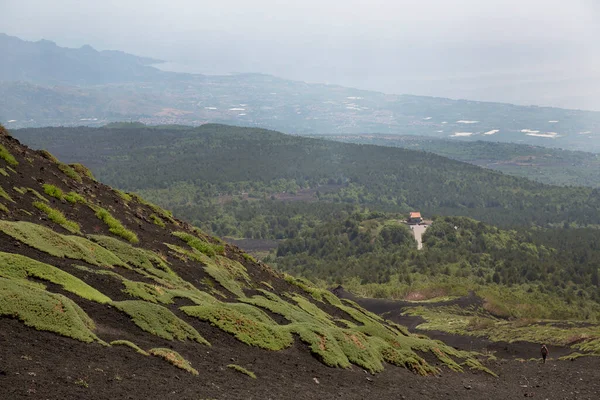 Cratera Borda Campos Lava Monte Etna Encostas Íngremes Com Pedras — Fotografia de Stock