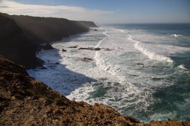Portekiz 'in güneyindeki Algarve' nin batı kıyısında inanılmaz bir manzara var..