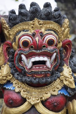 Bir tapınağın ya da dini bir yerin girişi için Balili Hindu mitolojik tasviri, figürü ve heykeli