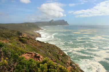 Deniz kıyısının güzel manzarası