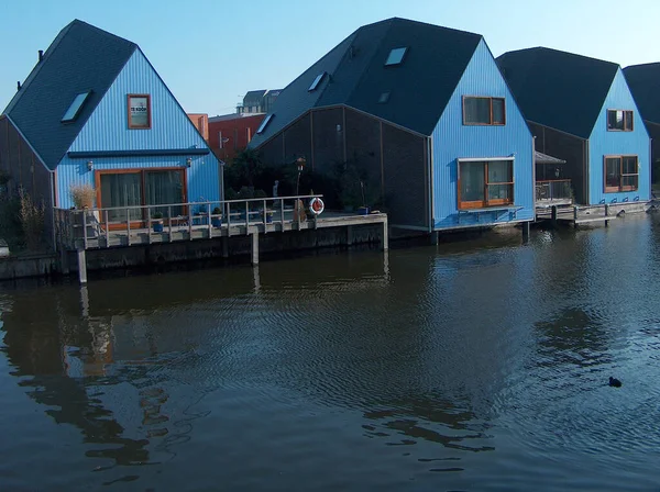 Beau Plan Maisons Bois Dans Rivière — Photo