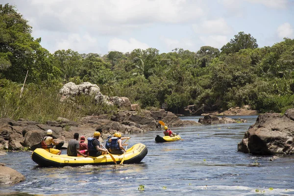 Grupo Personas Rafting Río Disparo Viaje — Foto de Stock