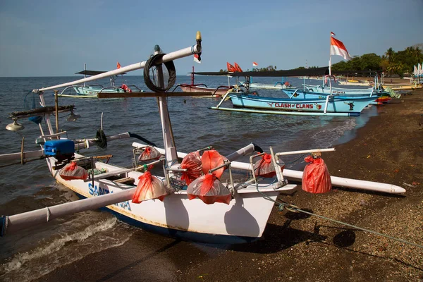 Boote Die Sonnenlicht Ufer Des Sees Festmachen Batur Lake Indonesien — Stockfoto