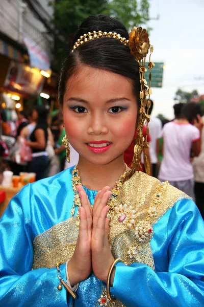 Ritratto Della Ragazza Tailandese Costume Tradizionale Foto Viaggio — Foto Stock
