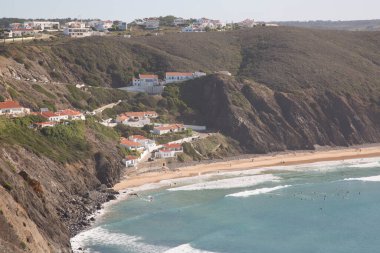 Portekiz 'in batı kıyısındaki güzel deniz manzarası