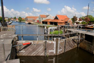 Weesp şehrinin gündüz manzarası, Hollanda