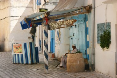 Arapların eski caddesinde inşa edilen güzel cephe