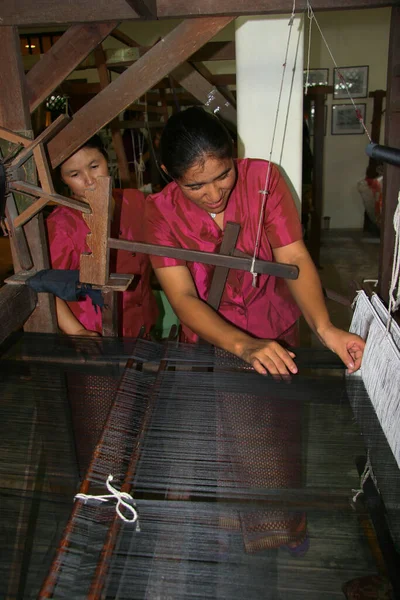 Women Working Fabric Silk Fabric Production Concept — Stock Photo, Image