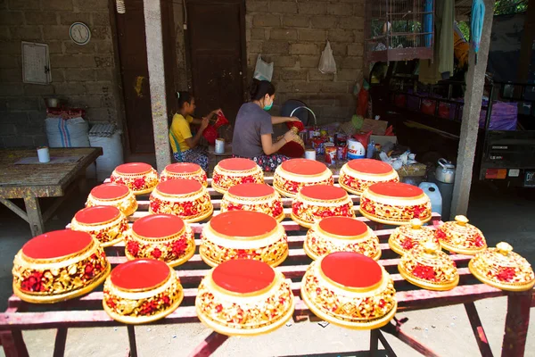 Pessoas Que Trabalham Produção Tradicional Pratos Tailandeses Tiro Viagem — Fotografia de Stock