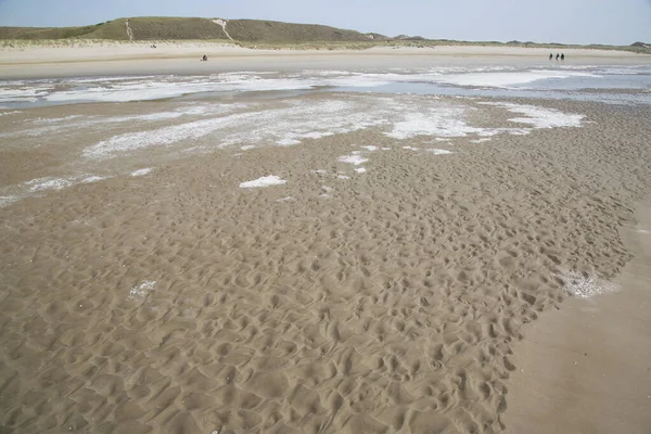 Gyönyörű Strand Homokkal Tengerrel — Stock Fotó