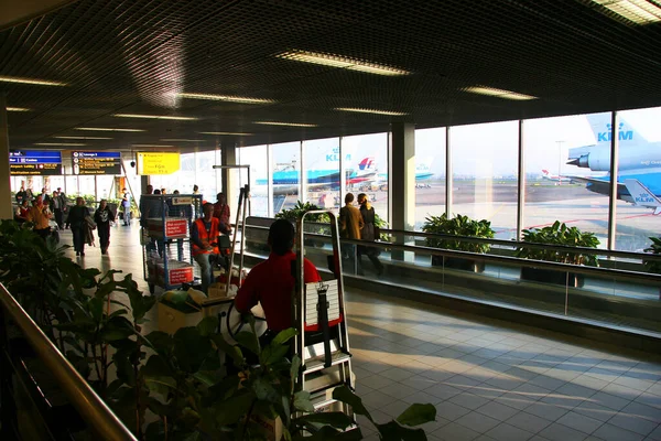 Interior Del Aeropuerto Schiphol —  Fotos de Stock