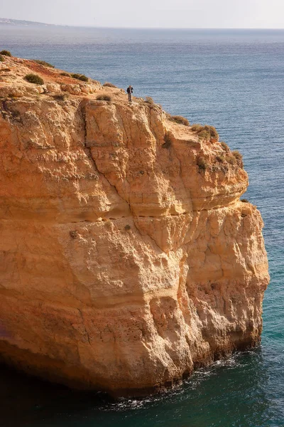 Typische Toeristische Ruige Afbrokkelende Instabiele Algarve Kliffen Kust Met Rotsachtige — Stockfoto