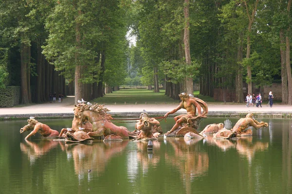Beau Jardin Avec Fontaines Statues Versailles — Photo