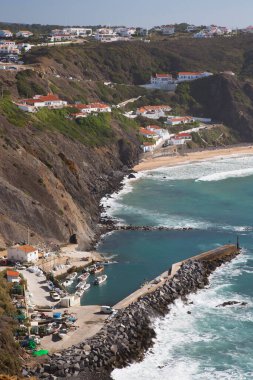 Portekiz 'in batı kıyısındaki güzel deniz manzarası