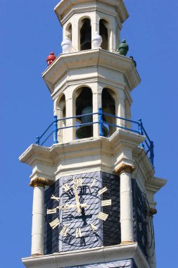 Şehirdeki eski kilise. 