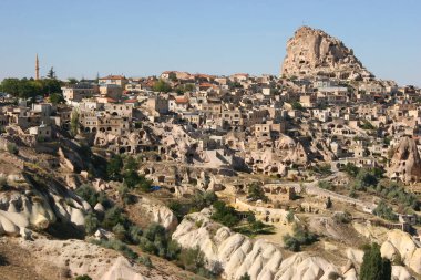 Kapadokya Türkiye 'nin ünlü antik kaya evleri