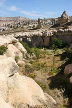 Kapadokya Türkiye 'nin ünlü antik kaya evleri