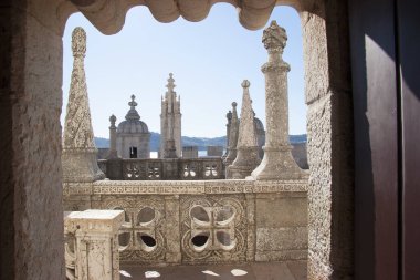 Belm Kulesi resmi olarak Saint Vincent Kulesi 'dir. 