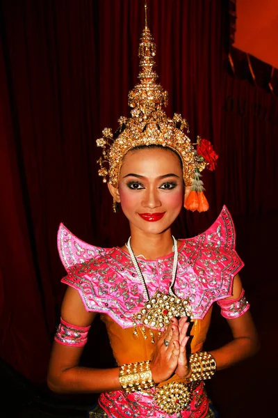 Retrato Bela Jovem Tailandesa Traje Tradicional Chapéu — Fotografia de Stock