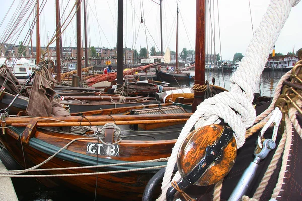 Puerto Con Barcos Ciudad Europea — Foto de Stock