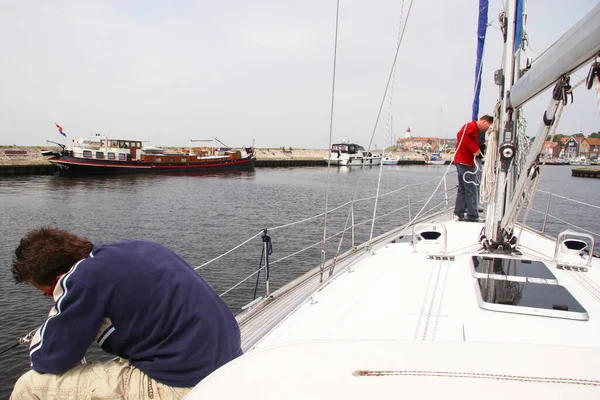 Hombres Yate Flotante Holanda — Foto de Stock