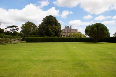 Güzel bir bahçe manzarası