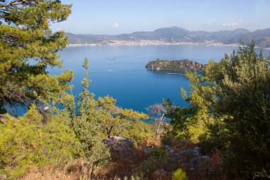 Güzel göl manzarası