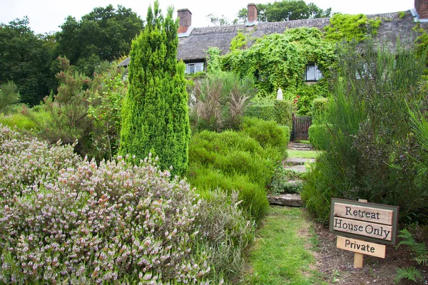 Beautiful Old House Garden — Stock Photo, Image