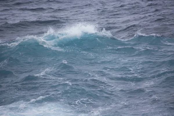 Морські Хвилі Блакитне Небо — стокове фото