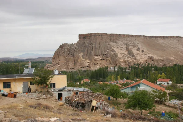 Gün Batımında Bir Dağ Köyü Manzarası — Stok fotoğraf