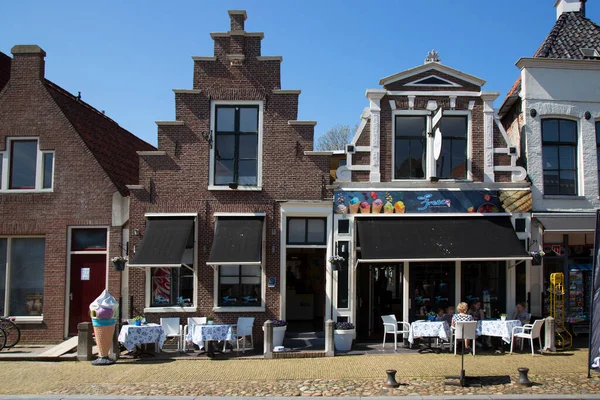 네덜란드 역사적 가옥들 거리에 — 스톡 사진