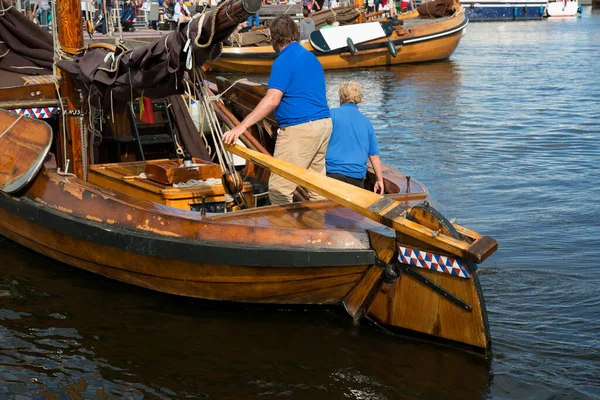 Details Des Hölzernen Fischerbootes Auf Dem Wasser Der Fischer Auf — Stockfoto