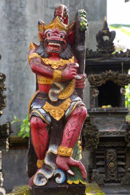Bir tapınağın ya da dini bir yerin girişi için Balili Hindu mitolojik tasviri, figürü ve heykeli