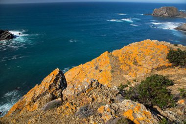 Portekiz 'in batı kıyısındaki güzel deniz manzarası