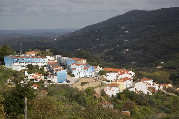 Monchique belediyesi Serra de Monchique 'de yer almaktadır ve Monchique kenti ile birlikte bir turizm merkezidir.