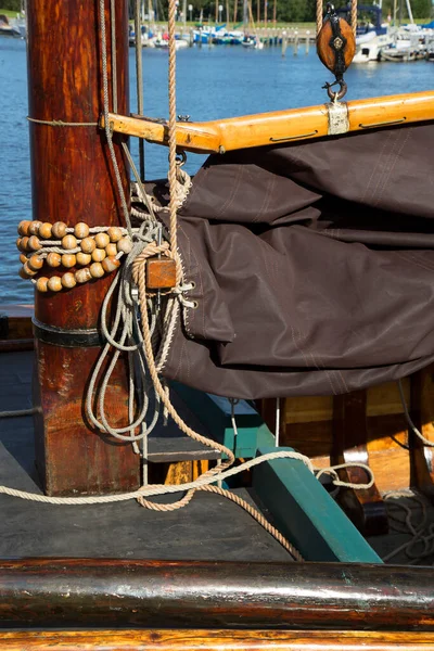 Dřevěný Rybářský Člun Podrobnosti Vodě Nizozemsku — Stock fotografie