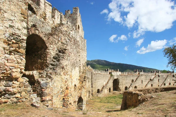 Medieval Crusaders Castle Ruins Built Roman Fundaments Coastal Rocks Next — Stock Photo, Image