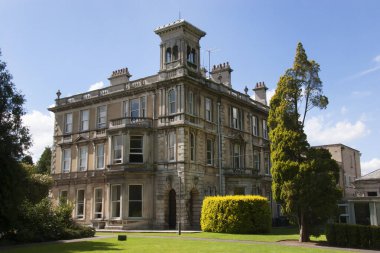 Yaz gününde tarihi yapı