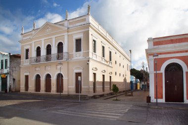 Otantik mimarisi olan şehir caddesi manzarası, seyahat çekimi