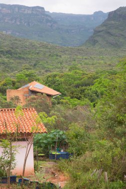 Dağın tepesinden manzara.