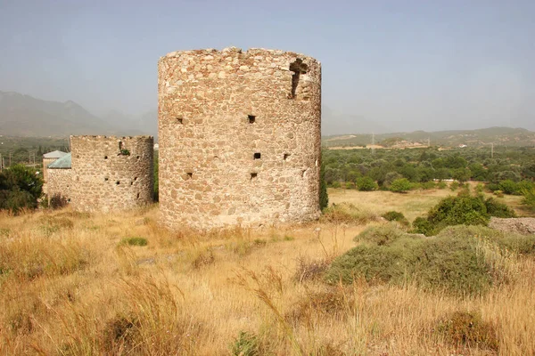 Ruínas Uma Antiga Fortaleza Medieval Uma Casa Arruinada — Fotografia de Stock