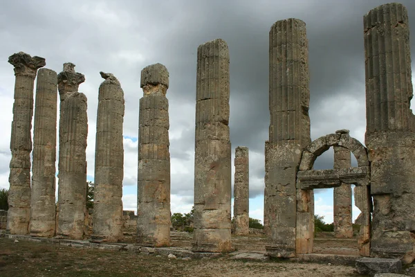 Храм Церковь Зевса Ольбиоса Диокайсарея Ольба — стоковое фото